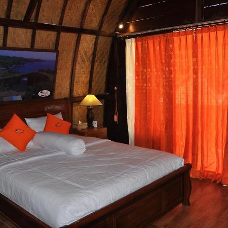 Holy Hills Bungalow Nusa Penida Batumadeg Екстер'єр фото