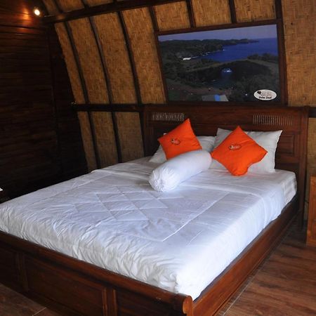 Holy Hills Bungalow Nusa Penida Batumadeg Екстер'єр фото