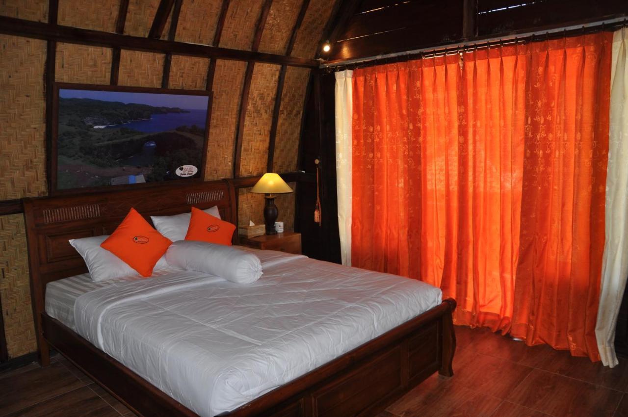 Holy Hills Bungalow Nusa Penida Batumadeg Екстер'єр фото