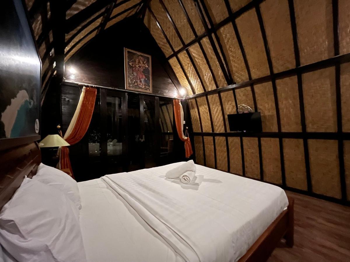 Holy Hills Bungalow Nusa Penida Batumadeg Екстер'єр фото