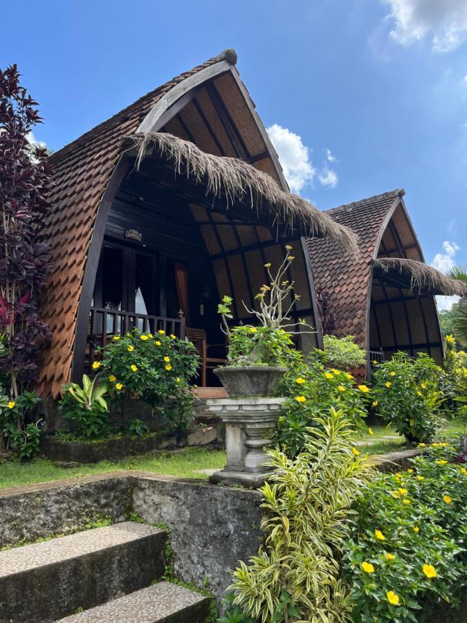 Holy Hills Bungalow Nusa Penida Batumadeg Екстер'єр фото