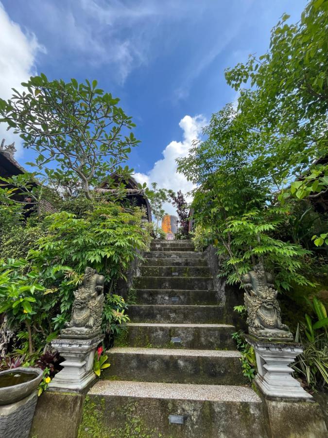 Holy Hills Bungalow Nusa Penida Batumadeg Екстер'єр фото